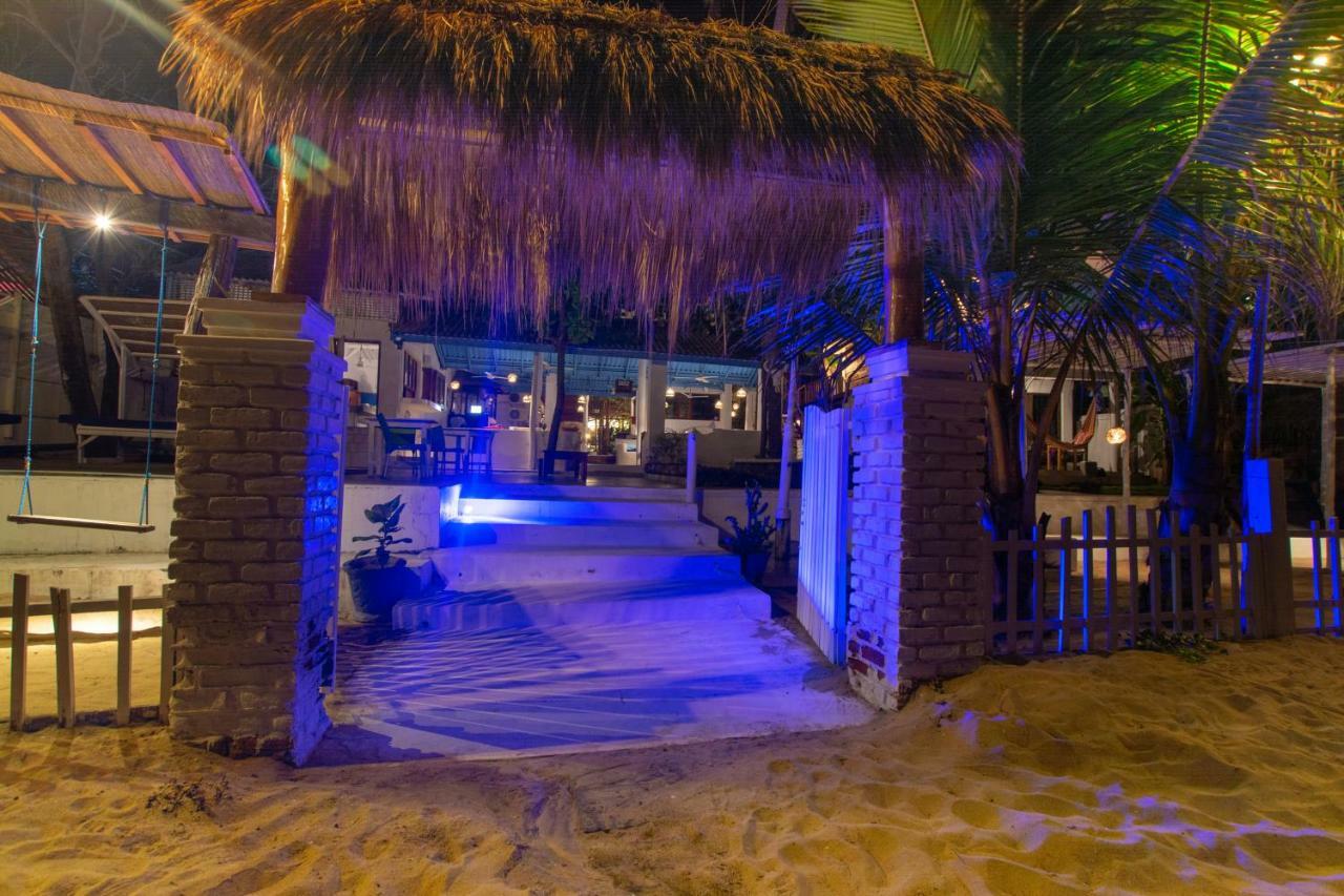 Water Edge Hotel & Restaurant Baie d'Arugam Extérieur photo