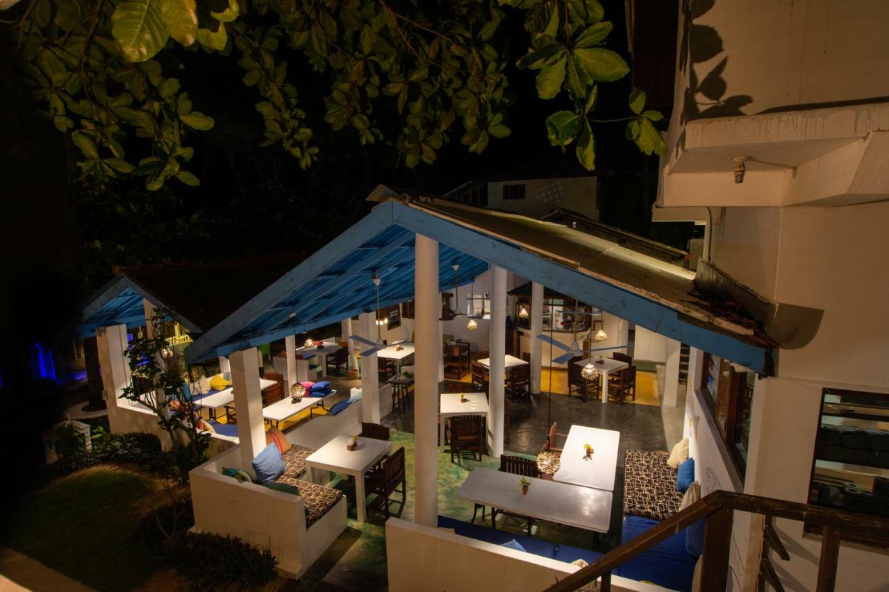 Water Edge Hotel & Restaurant Baie d'Arugam Extérieur photo