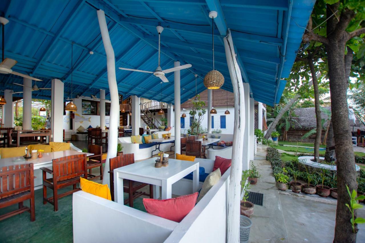 Water Edge Hotel & Restaurant Baie d'Arugam Extérieur photo