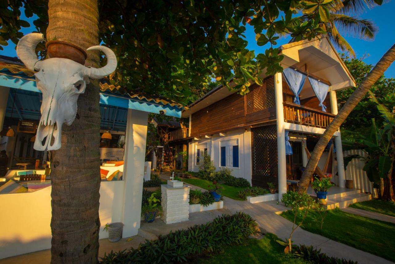 Water Edge Hotel & Restaurant Baie d'Arugam Extérieur photo